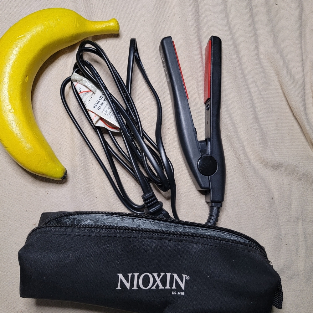 Nioxin Hair Straightener – Model DS-3798